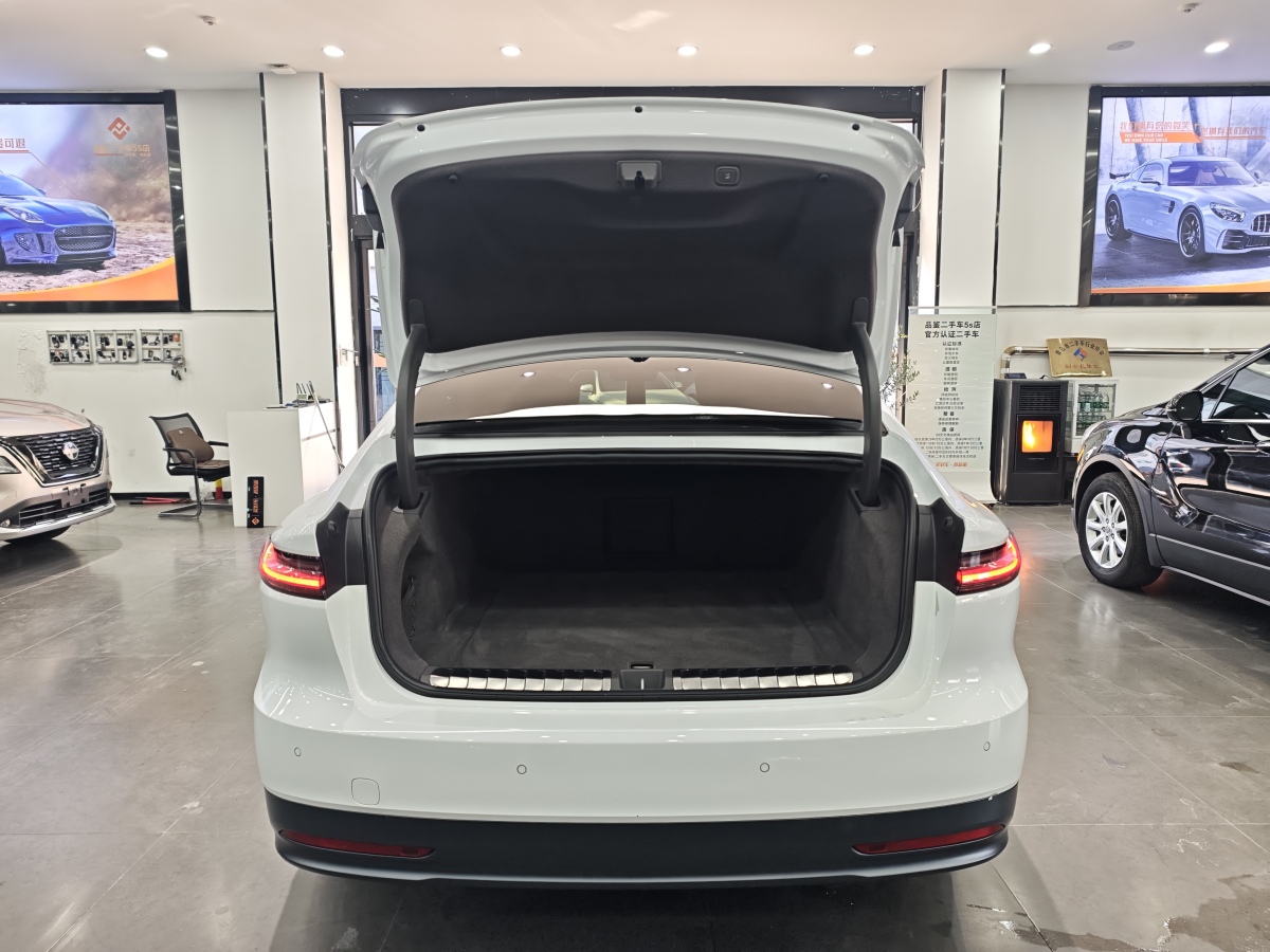 NIO ET7 2022 immagine di auto #4