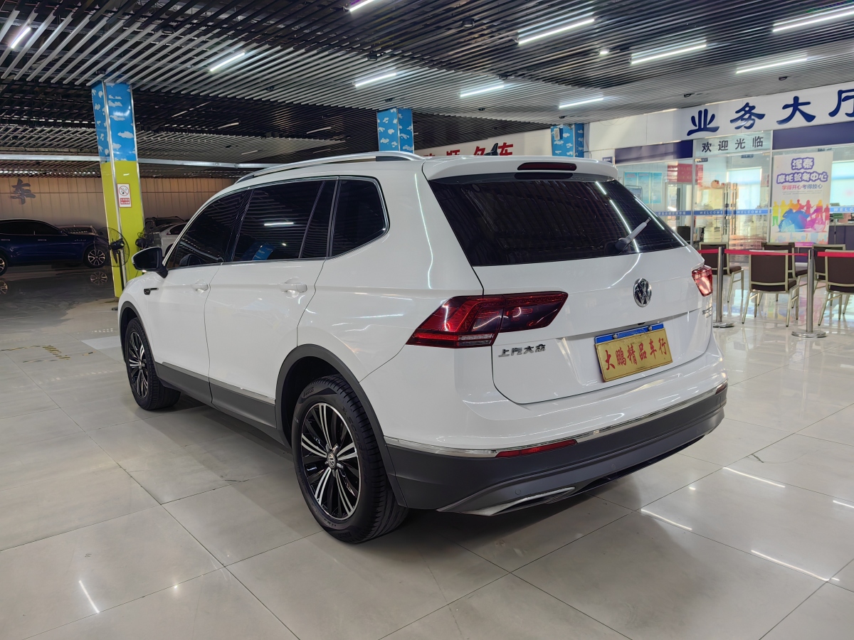 Volkswagen Tiguan L 2018 #4 Volkswagen Tiguan L 2018 car image #4