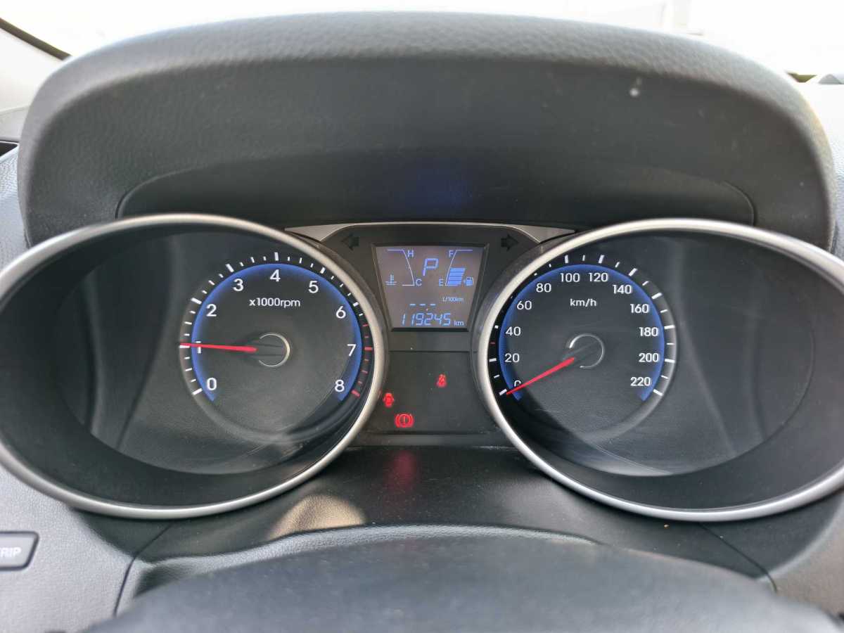 Hyundai ix35 2014 imagen de coche #4