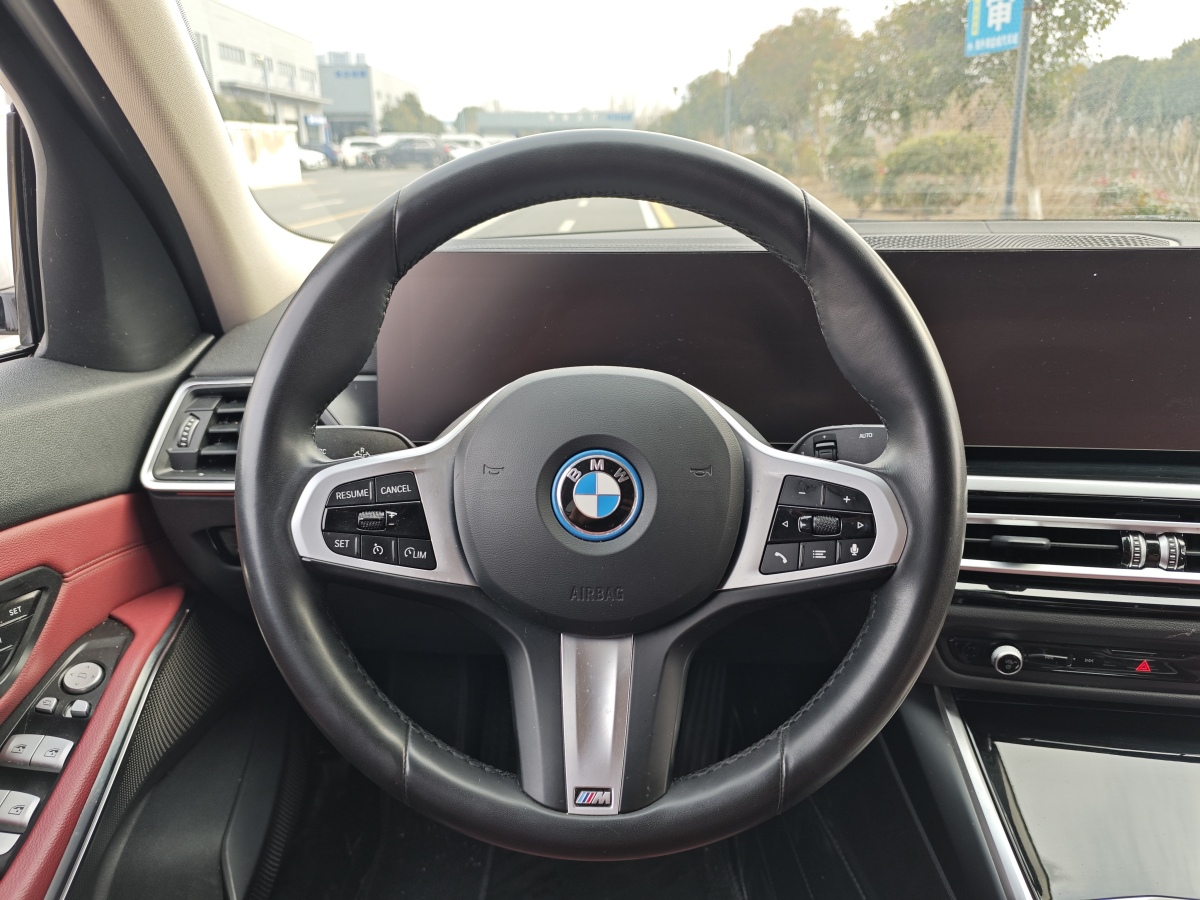 BMW i3 2024 car image #4