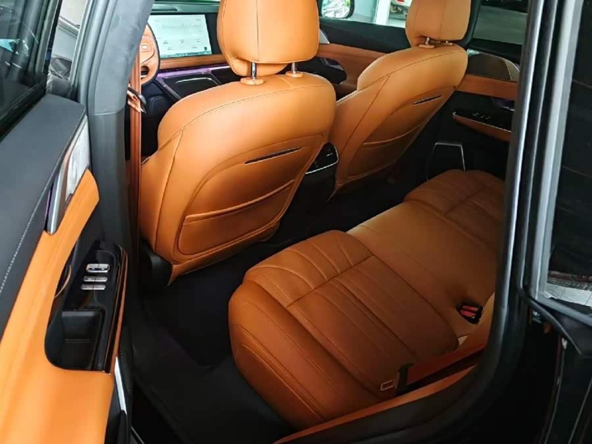 Xpeng G9 2025 #4 Xpeng G9 2025 car image #4