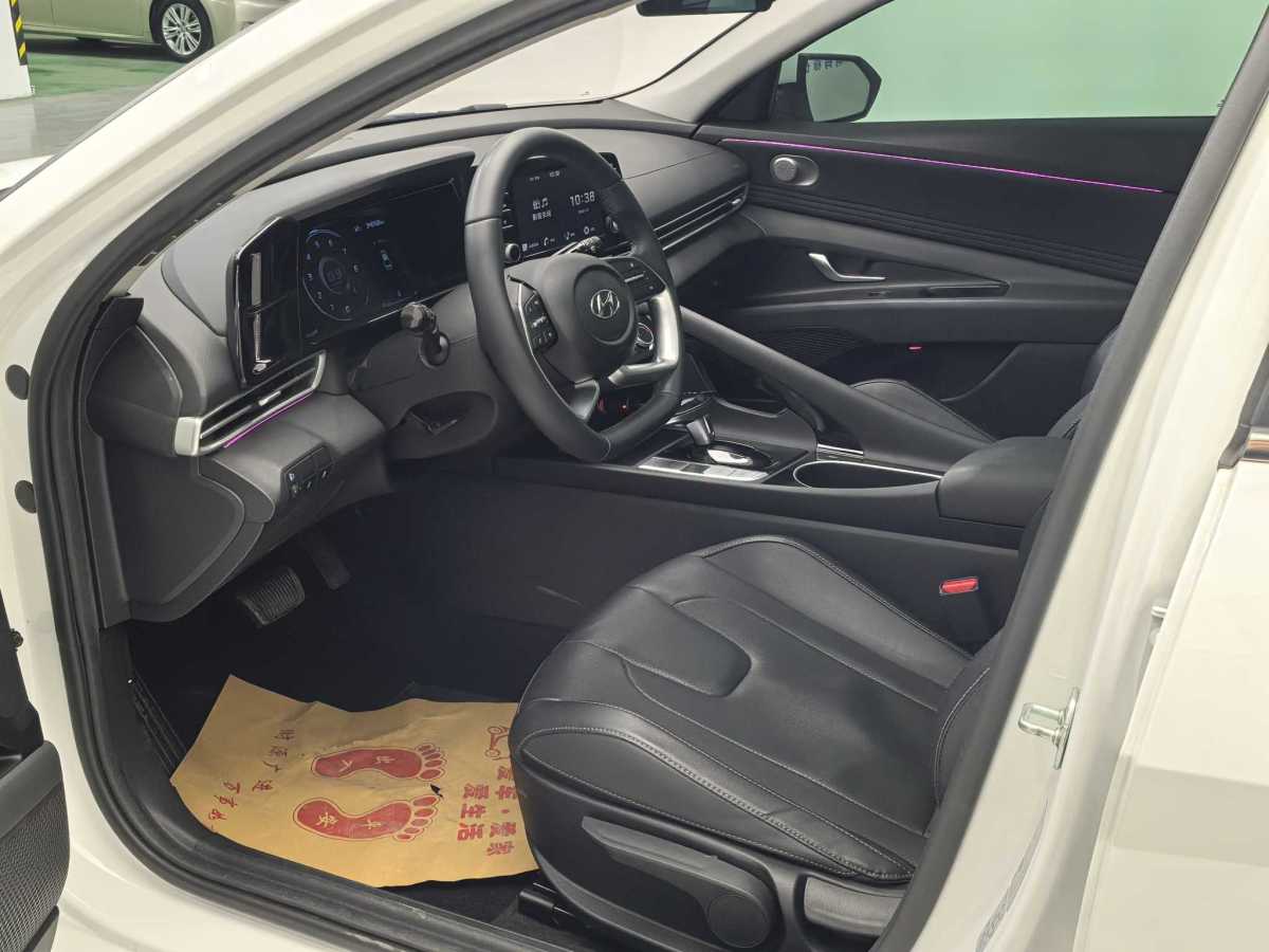 Hyundai Elantra 2023 car image #4