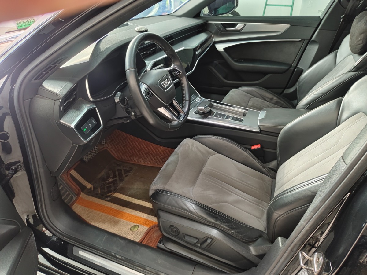 Audi 2019 car image #4