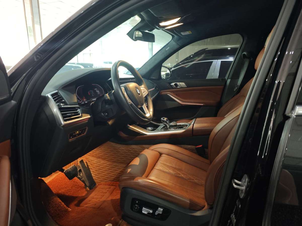 BMW X7 2021 صورة سيارة #4