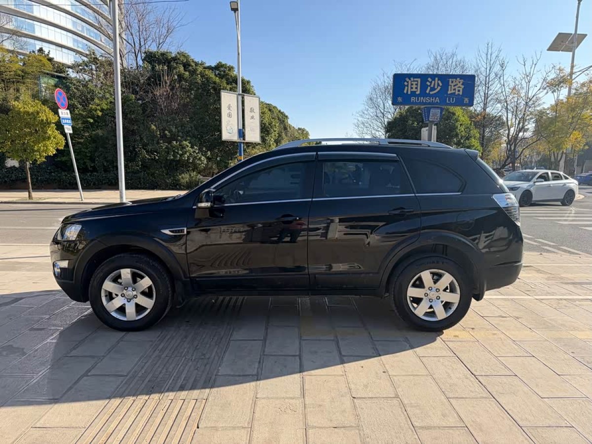 Chevrolet Captiva 2015 car image #4