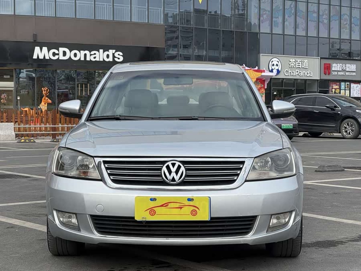 Volkswagen Passat Lingyu 2010 car image #4
