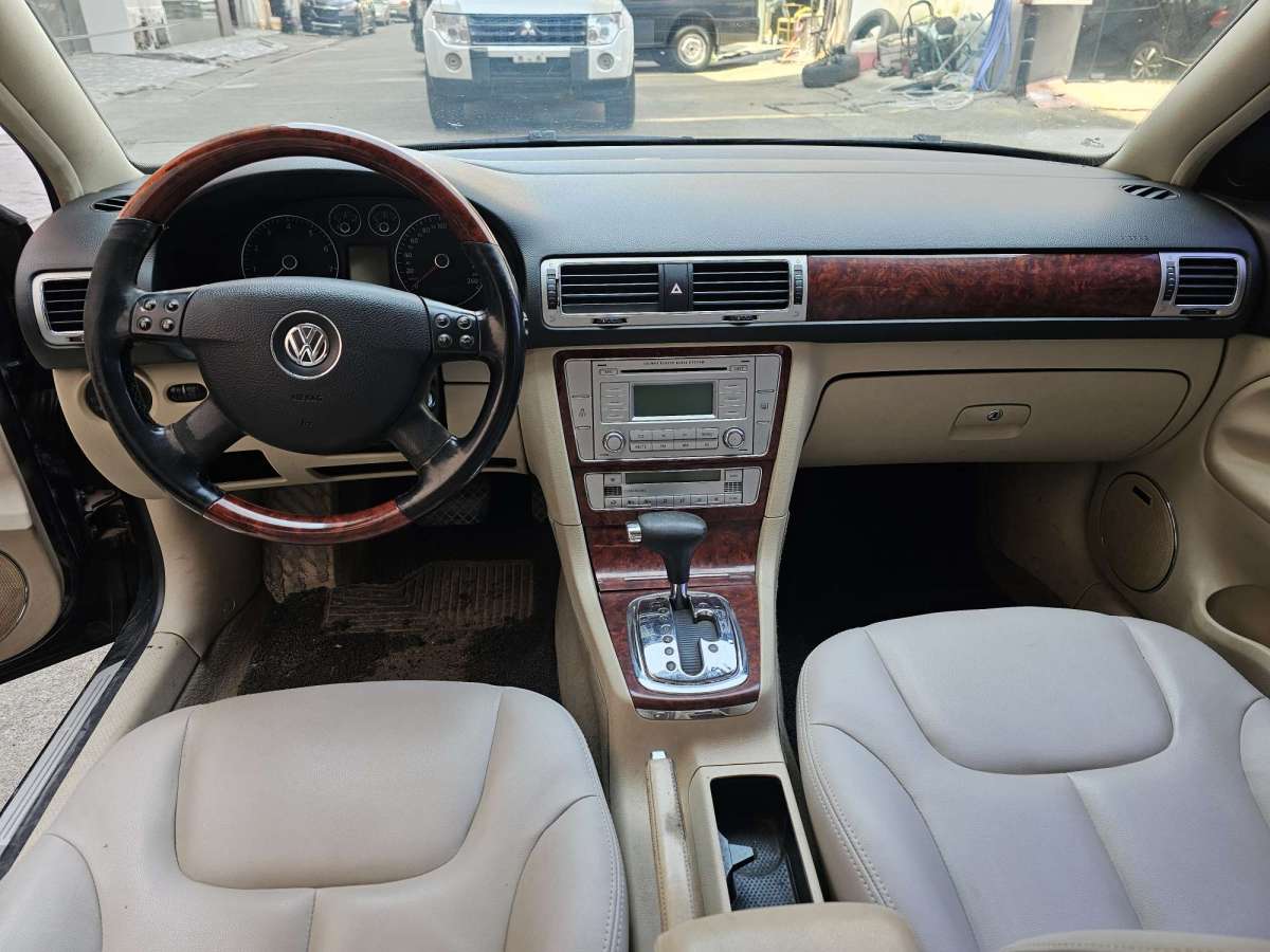 Volkswagen Passat Lingyu 2009 #4 Volkswagen Passat Lingyu 2009 car image #4