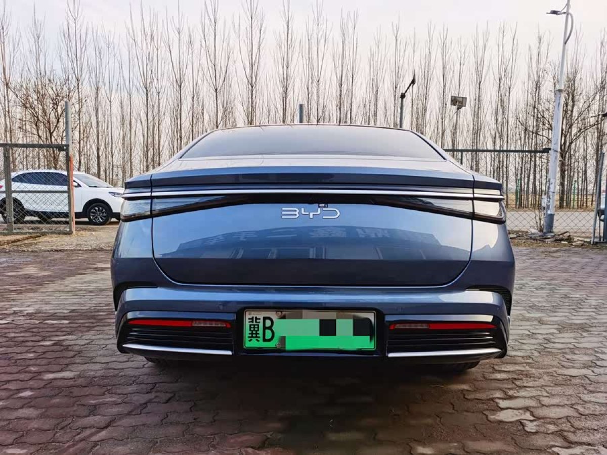 BYD Seal 07 DM-i 2024 immagine di auto #4