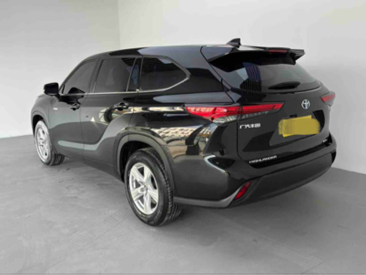 Toyota Highlander 2023 car image #4