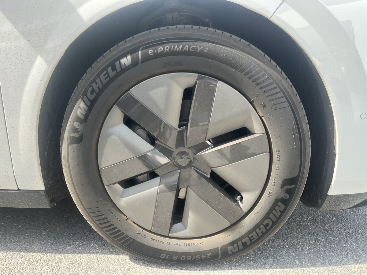 理想汽车 理想MEGA 2025 汽车图片 #4