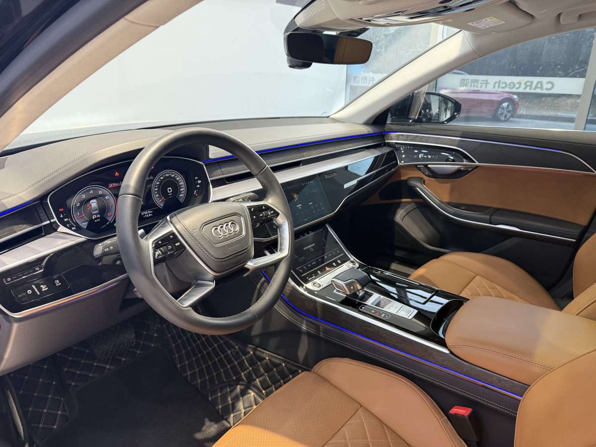 Audi A8 2024 صورة سيارة #4