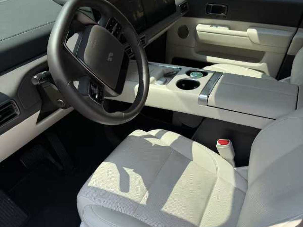 理想汽车 理想MEGA 2024 汽车图片 #4