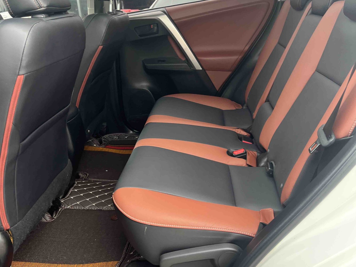 Toyota RAV4 2015 car image #4