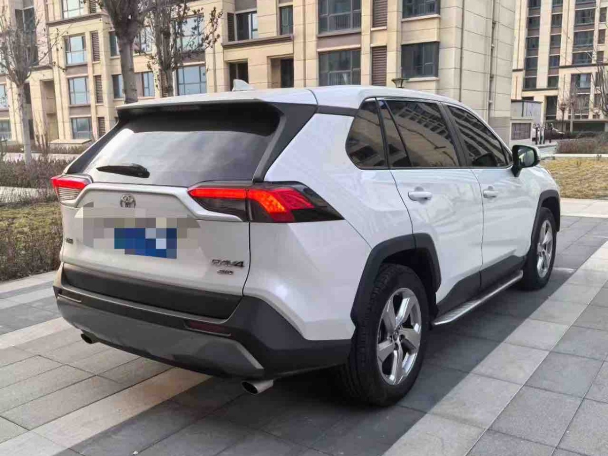 Toyota RAV4 2020 изображение автомобиля #4