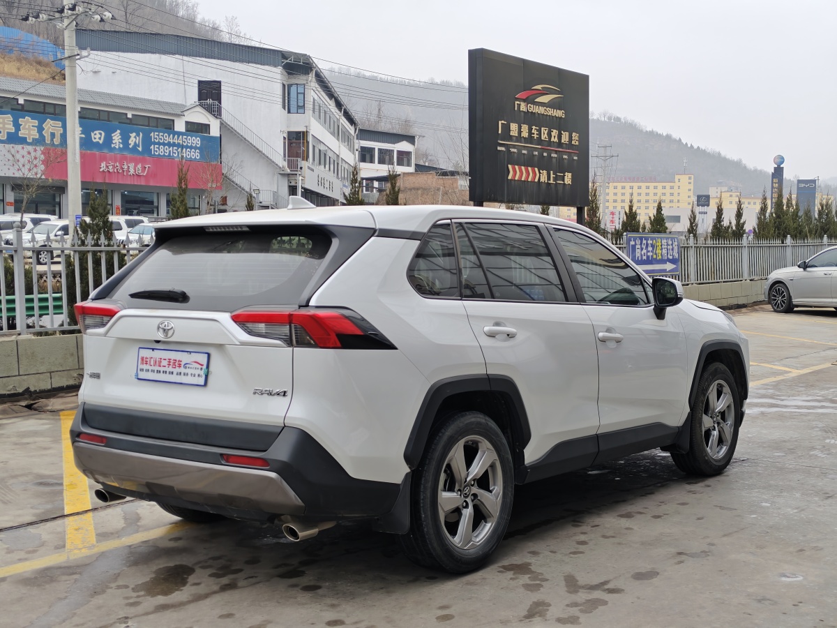 Toyota RAV4 2022 #4 Toyota RAV4 2022 immagine di auto #4