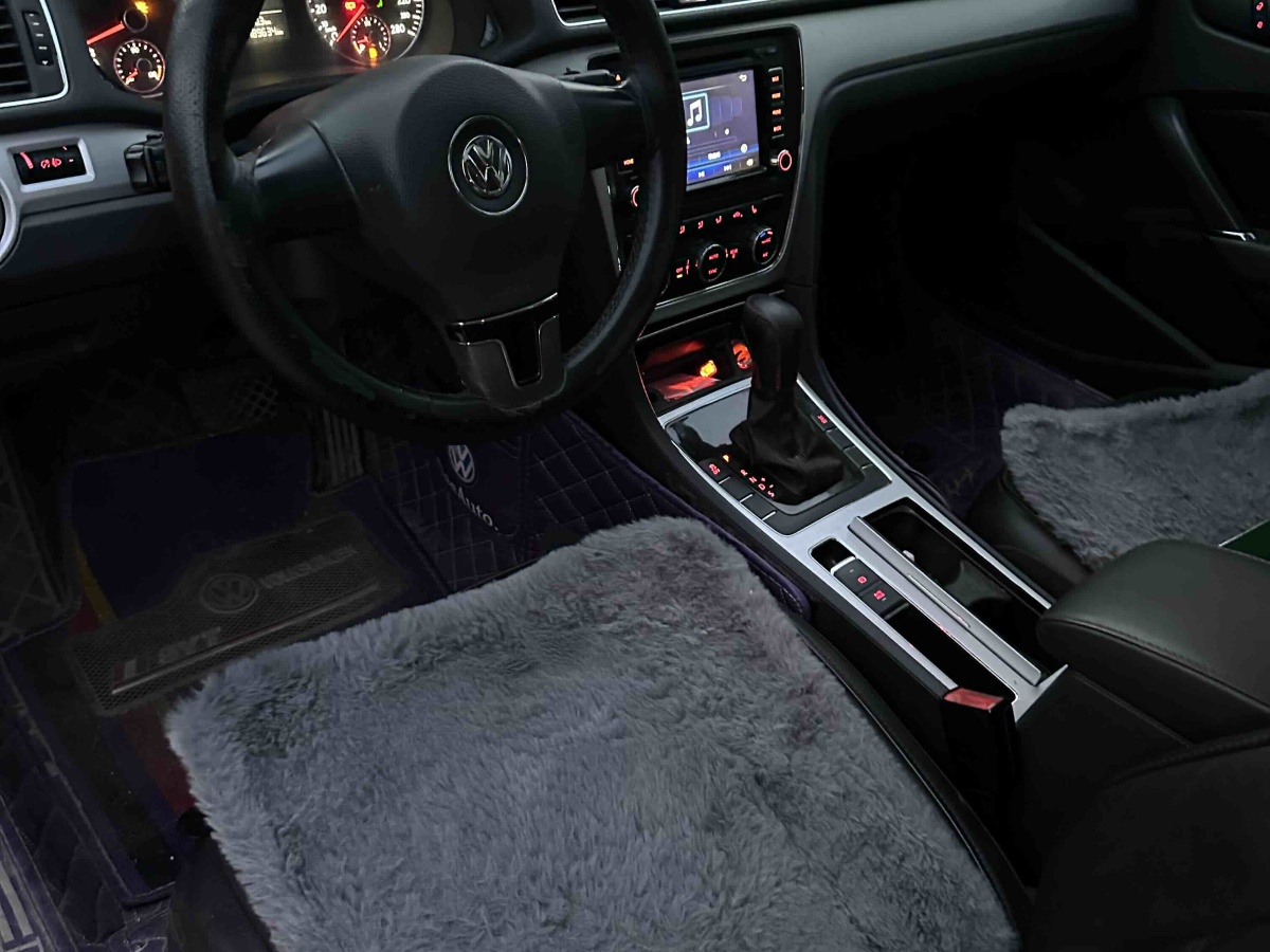 Volkswagen 2014 car image #4