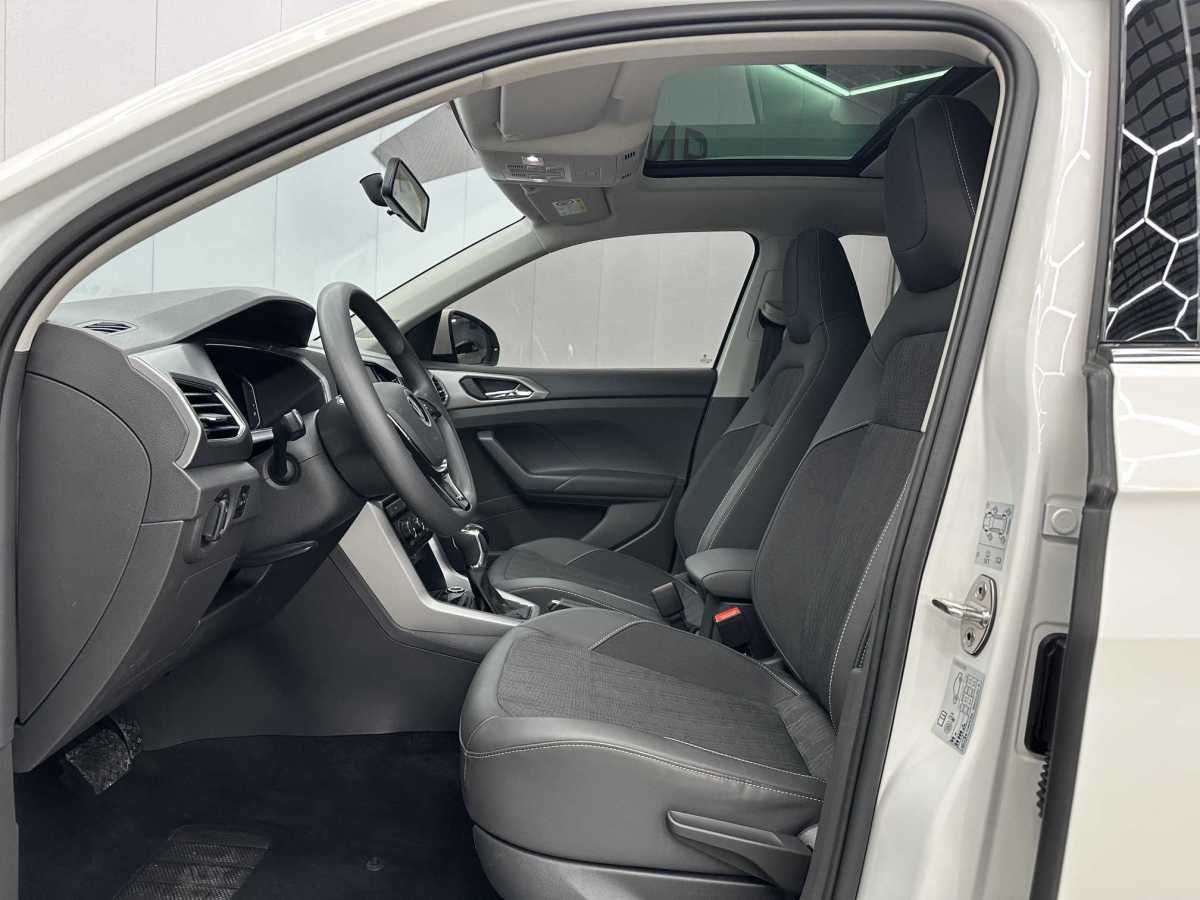 Volkswagen T-Cross 2021 car image #4