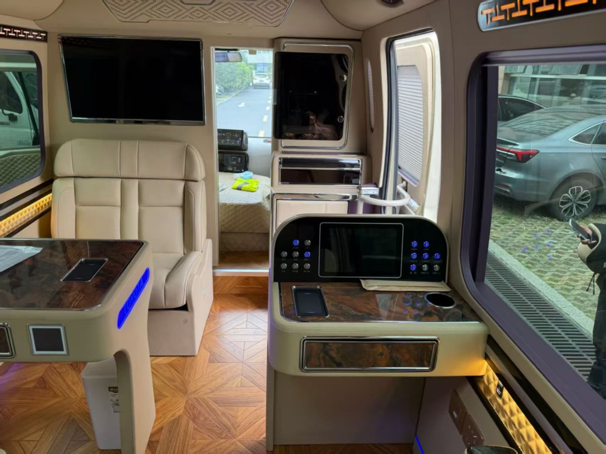 Toyota Coaster 2023 imagen de coche #4