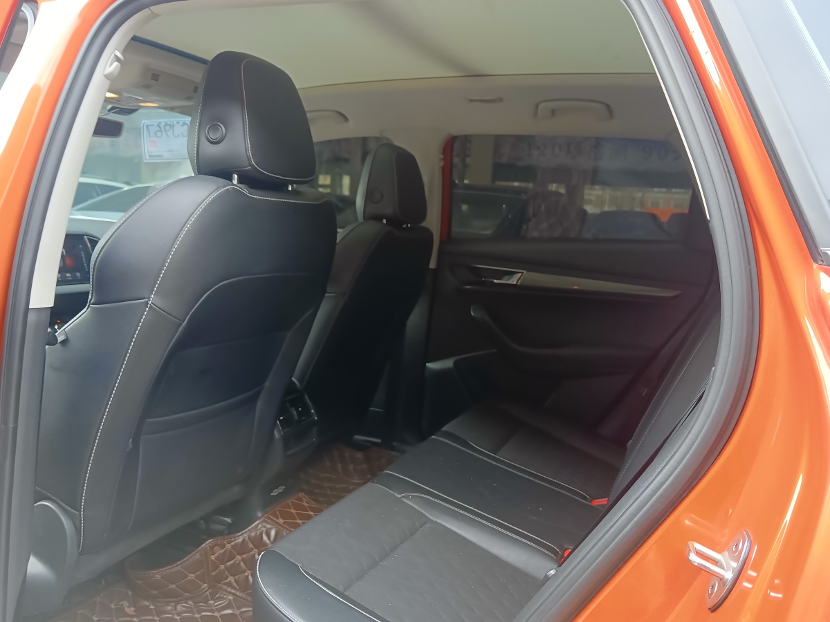 Skoda Karoq 2018 изображение автомобиля #4