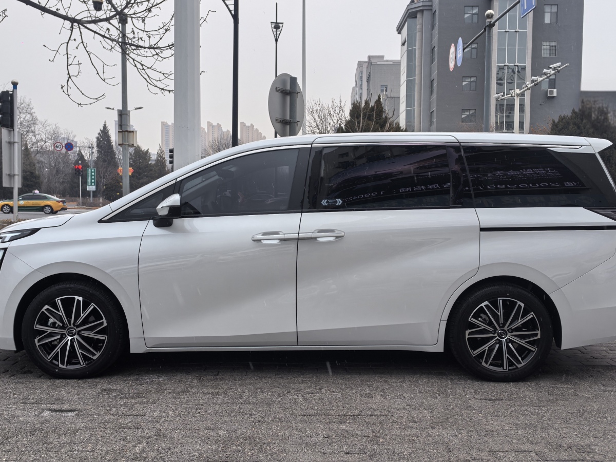 GAC Trumpchi E8 2025 car image #4