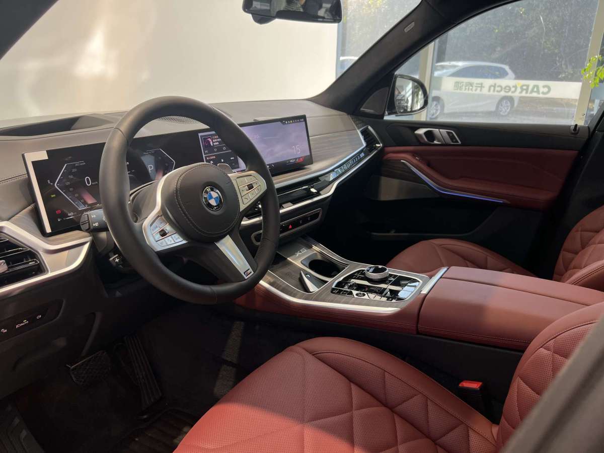 BMW X5 2025 immagine di auto #4