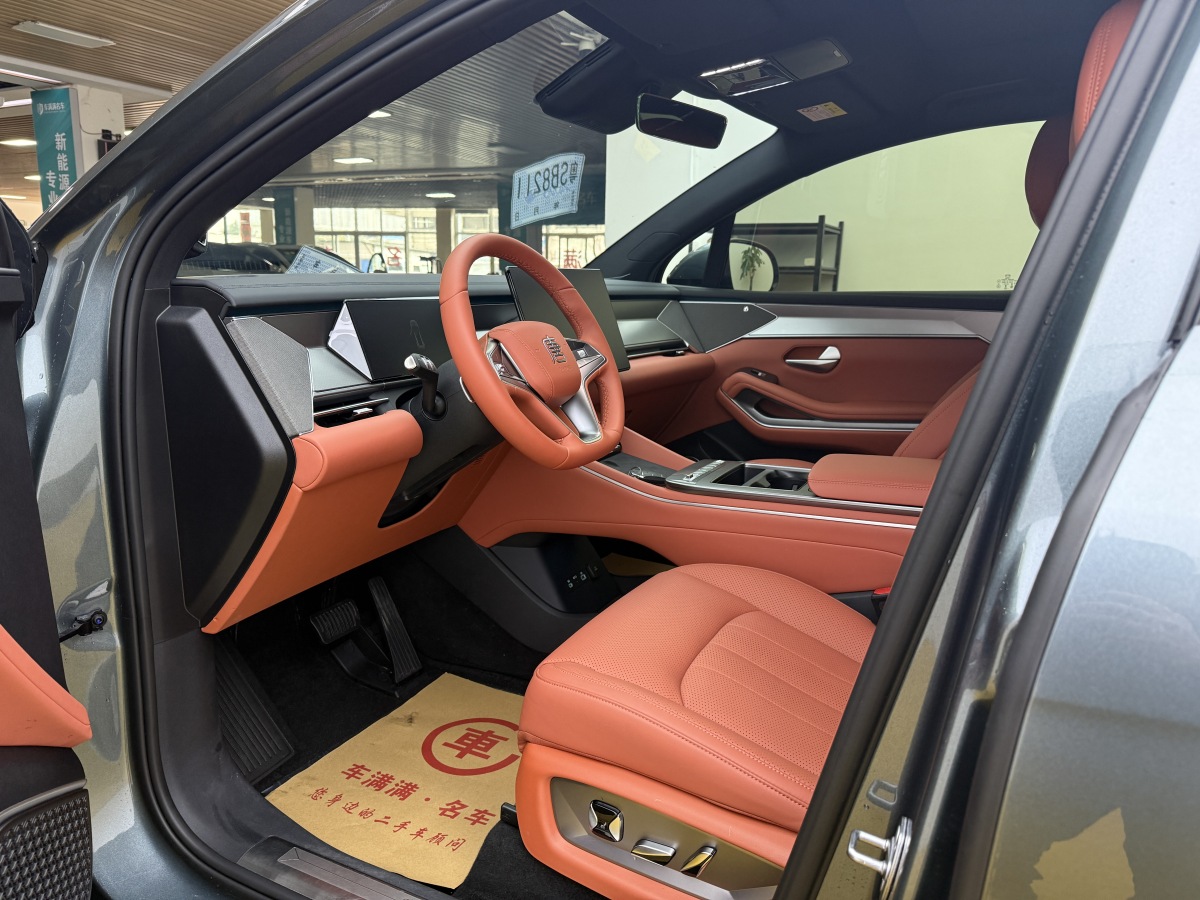 BYD Tang L 2025 صورة سيارة #4