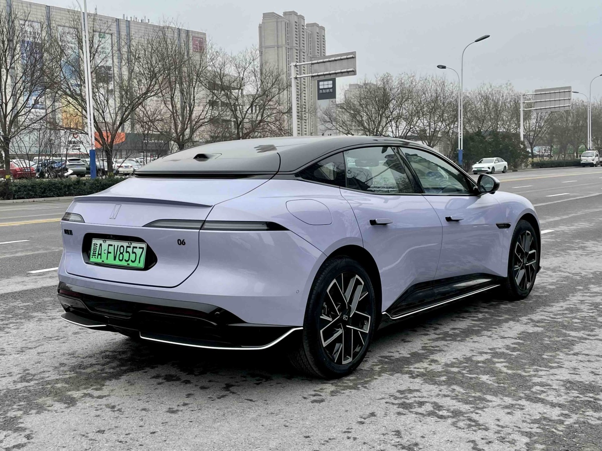 Avatr 06 2025 immagine di auto #4