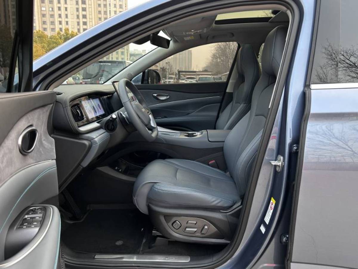 BYD Sea Lion 07 DM-i 2025 car image #4