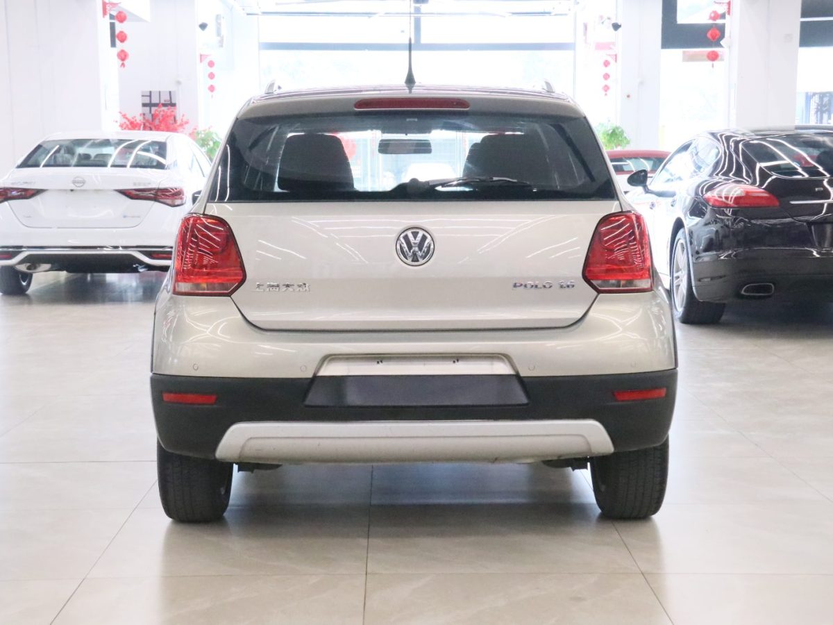 Volkswagen Polo 2014 car image #4