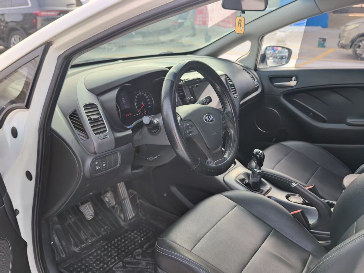 Kia K3 2014 изображение автомобиля #4