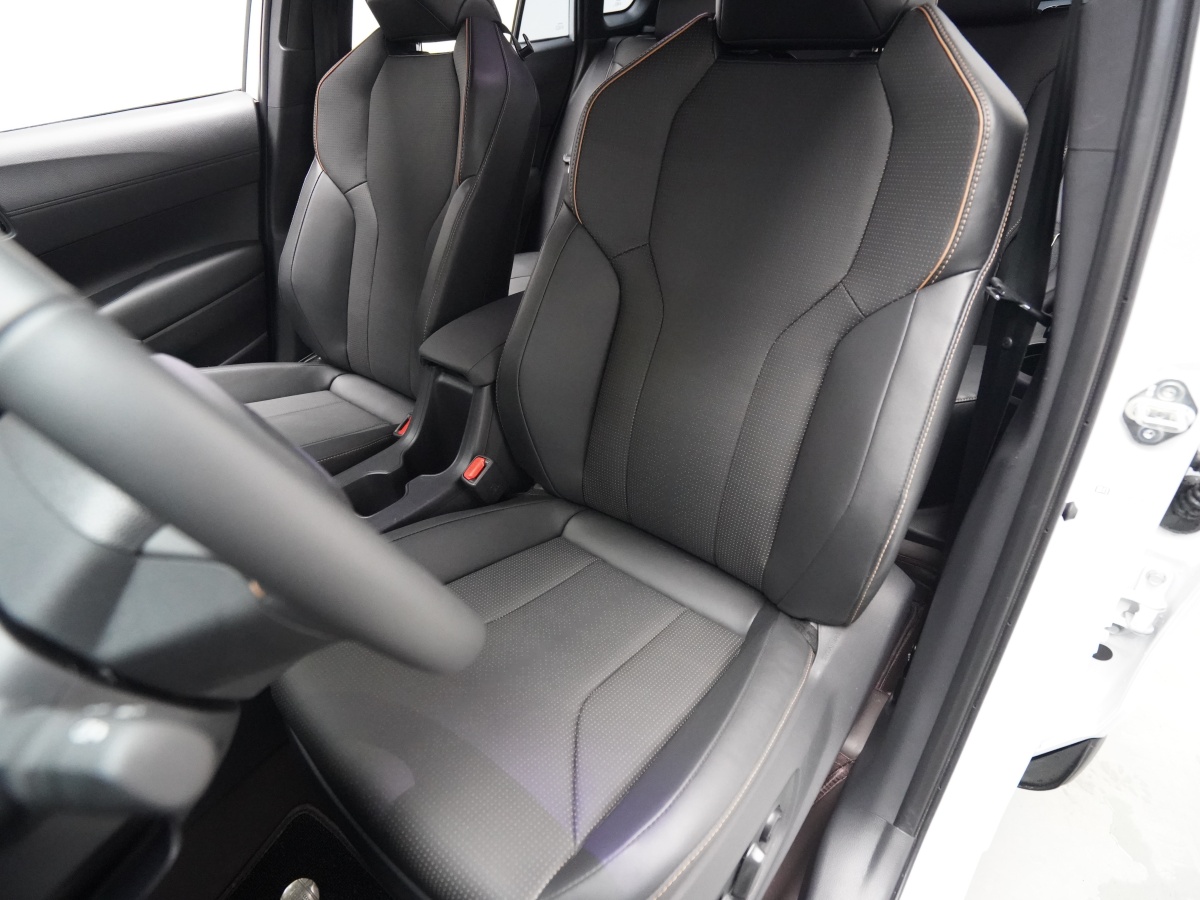 Toyota Corolla Cross 2025 car image #4