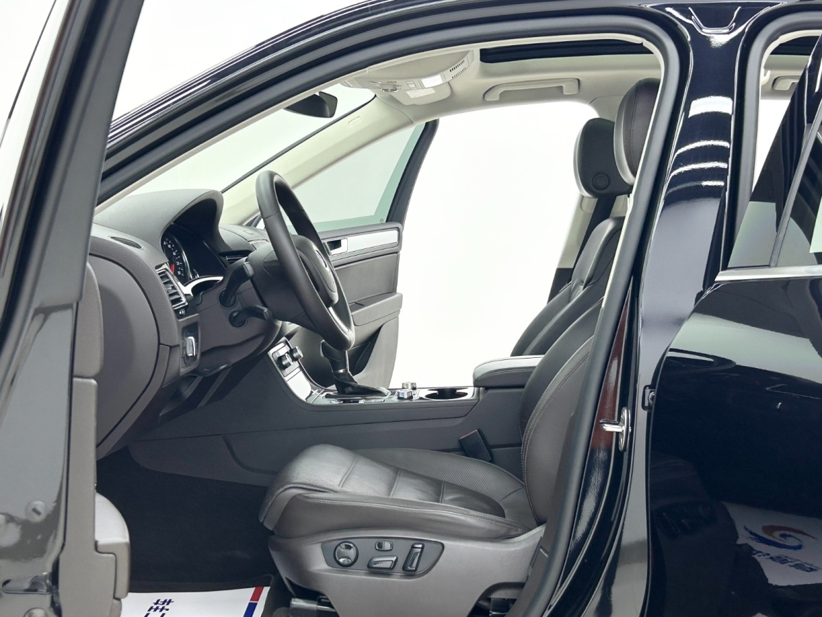 Volkswagen Touareg 2017 immagine di auto #4