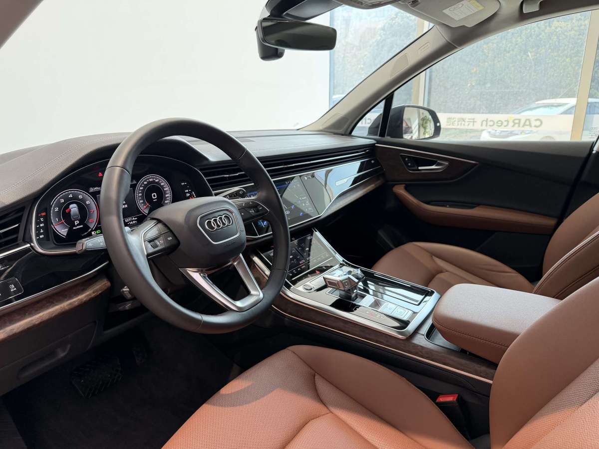 Audi Q7 2023 imagen de coche #4