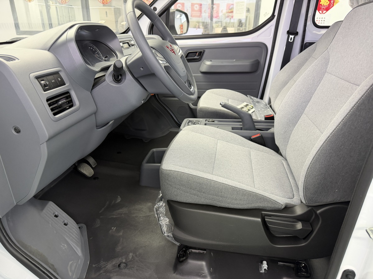 Wuling Yangguang 2026 изображение автомобиля #4