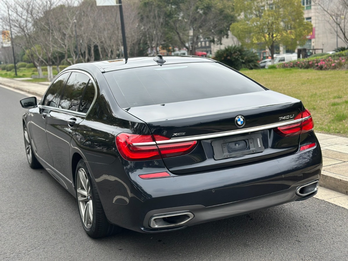 BMW 7 Series 2018 immagine di auto #4