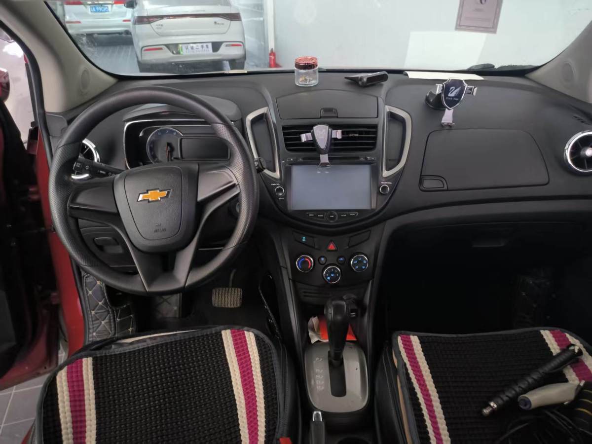 Chevrolet Tracker 2015 car image #4