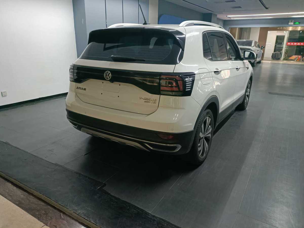 Volkswagen T-Cross 2019 #4 Volkswagen T-Cross 2019 car image #4
