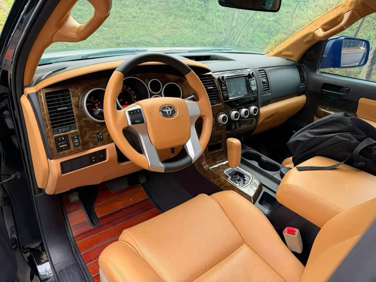 Toyota Sequoia 2016 image de voiture #4