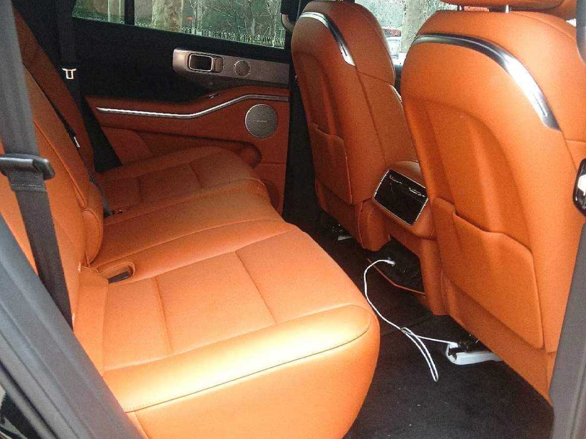 Tank 700 New Energy 2025 صورة سيارة #4