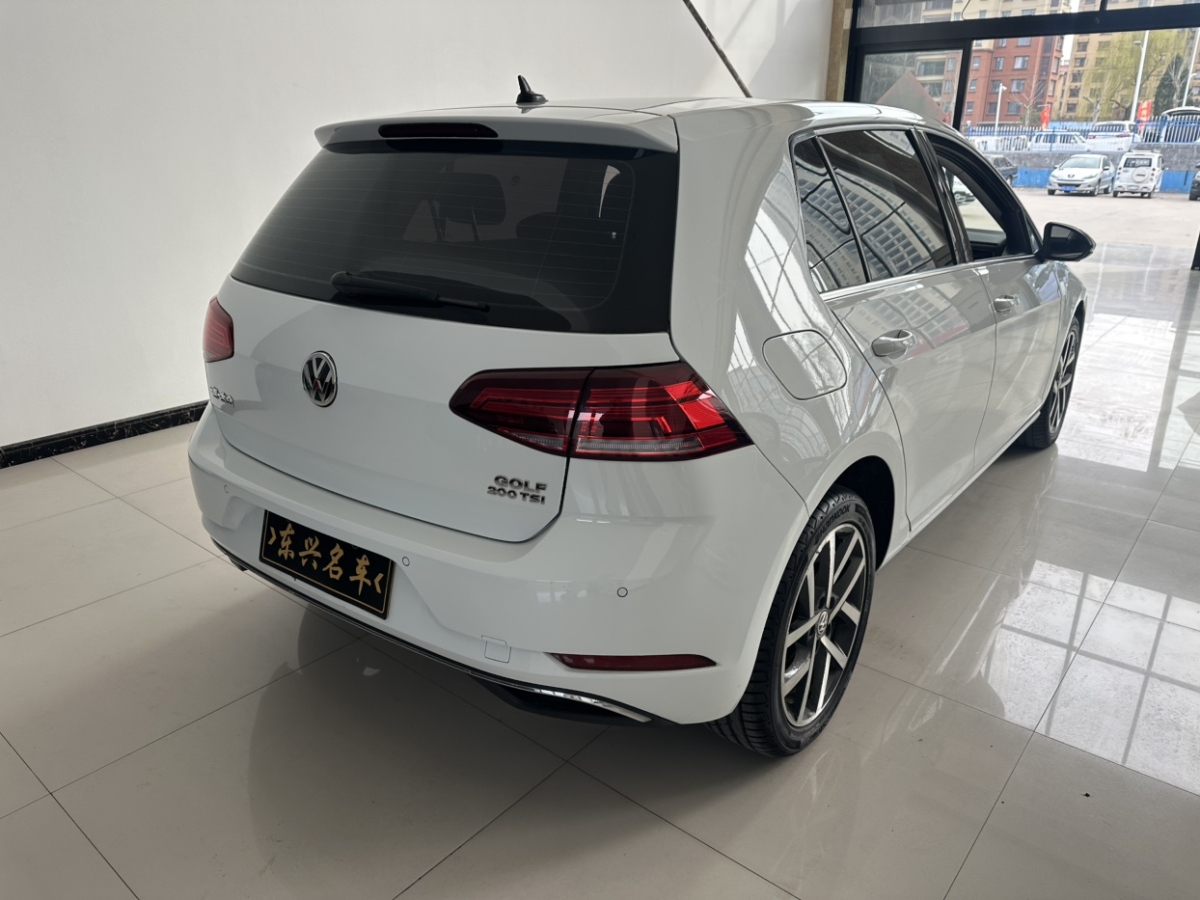 Volkswagen 2020 car image #4