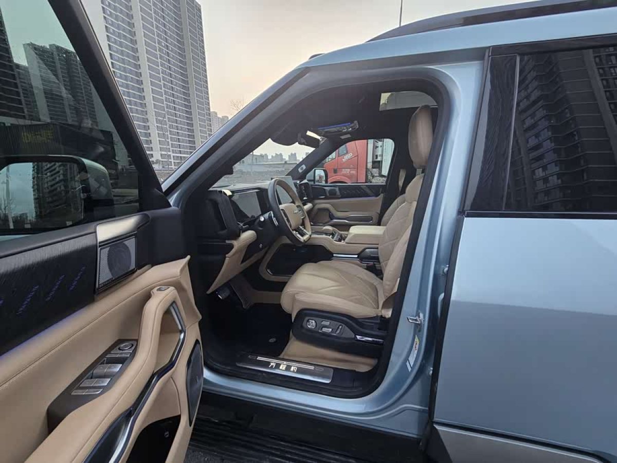 方程豹 豹8 2025 汽车图片 #4