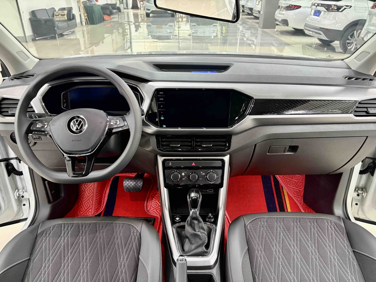 Volkswagen T-Cross 2023 #4 Volkswagen T-Cross 2023 car image #4