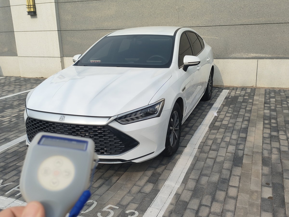 BYD Qin Plus 2010 صورة سيارة #4