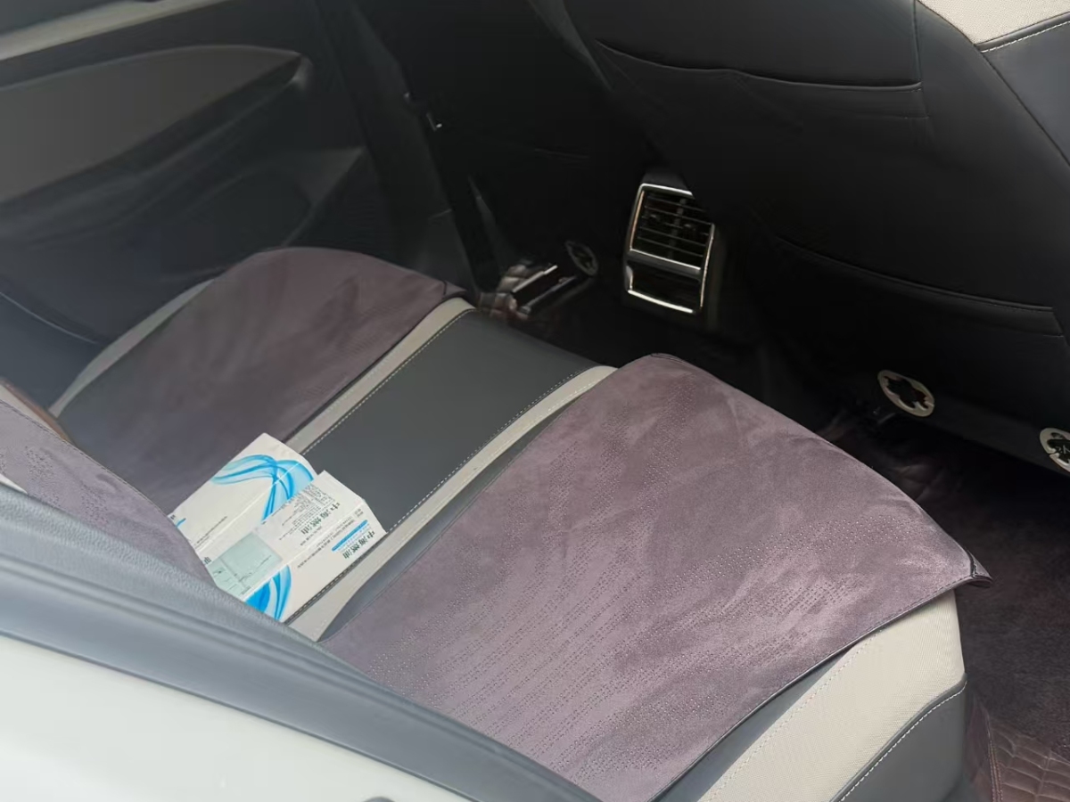 Volkswagen Golf 2022 car image #4