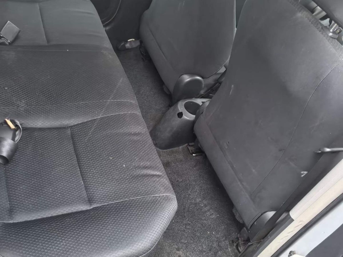 Toyota Yaris 2009 car image #4