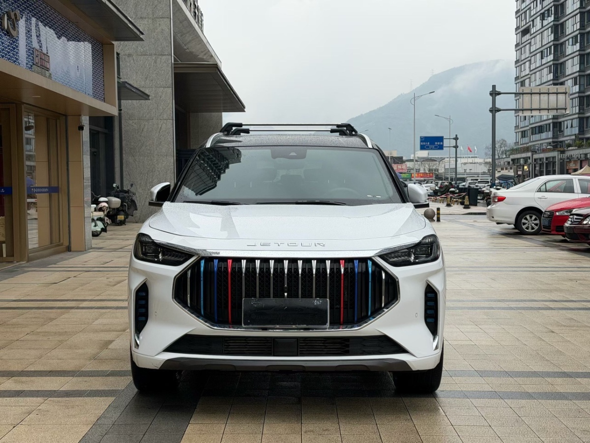 Jetour X70 PLUS 2023 car image #4