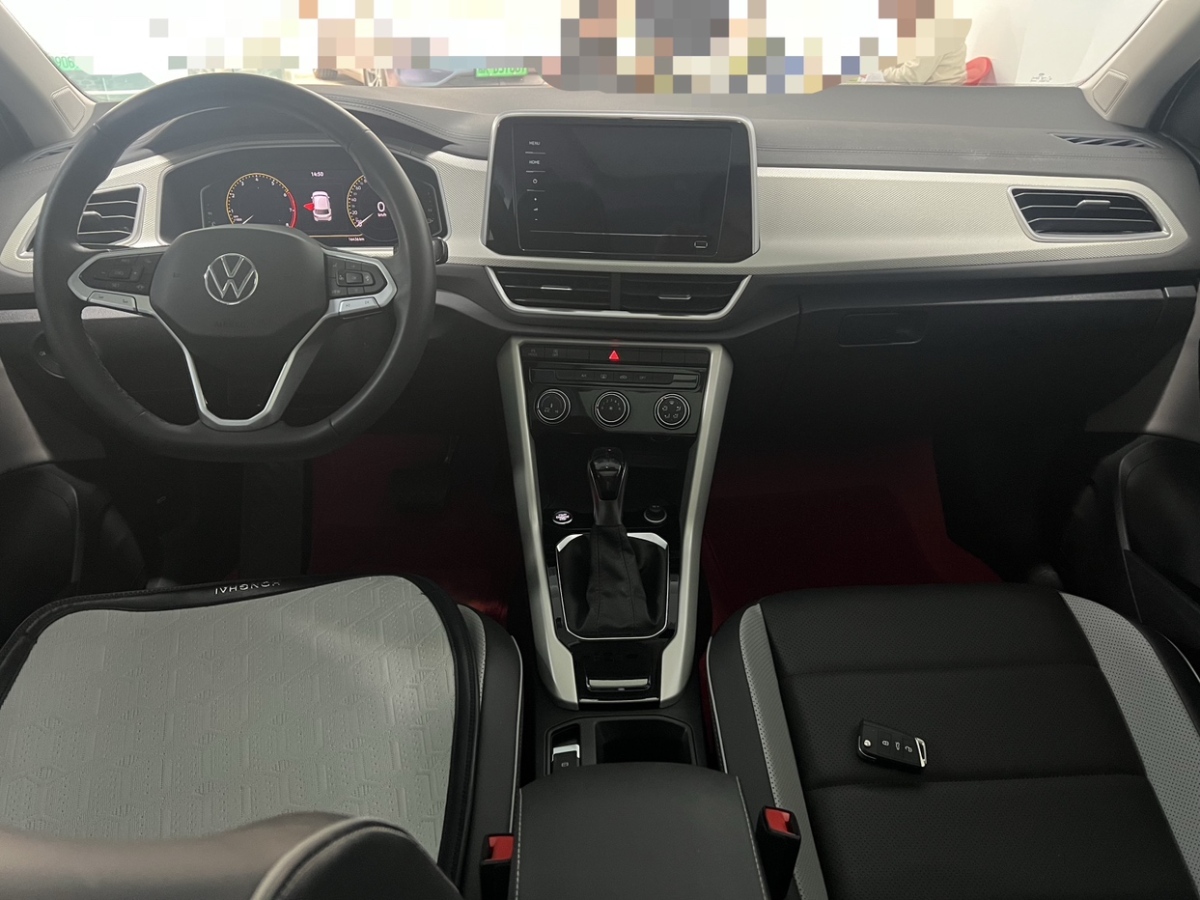 Volkswagen T-Roc 2023 car image #4