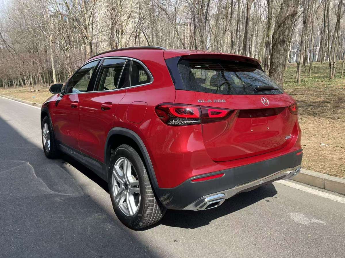 Mercedes-Benz GLA Class 2023 car image #4