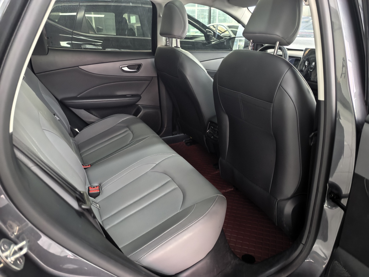 MG ES5 2025 imagen de coche #4