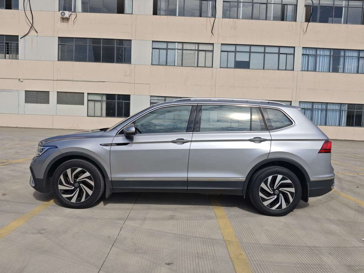 Volkswagen Tiguan L 2021 image de voiture #4